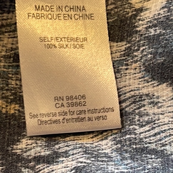 Theory 100% Silk Sleeveless top, SP - Picture 7 of 9